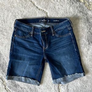 Hollister 25 waist denim shorts